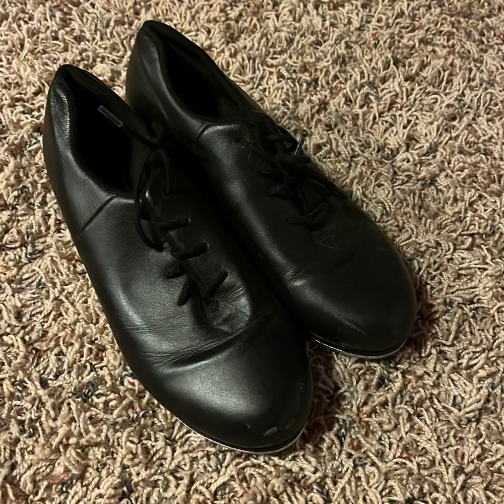 Size 7 tap shoes